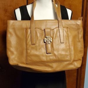 Tory Burch Meyer Plaque Tote Bark (Brown). Genuine pebbled leather.